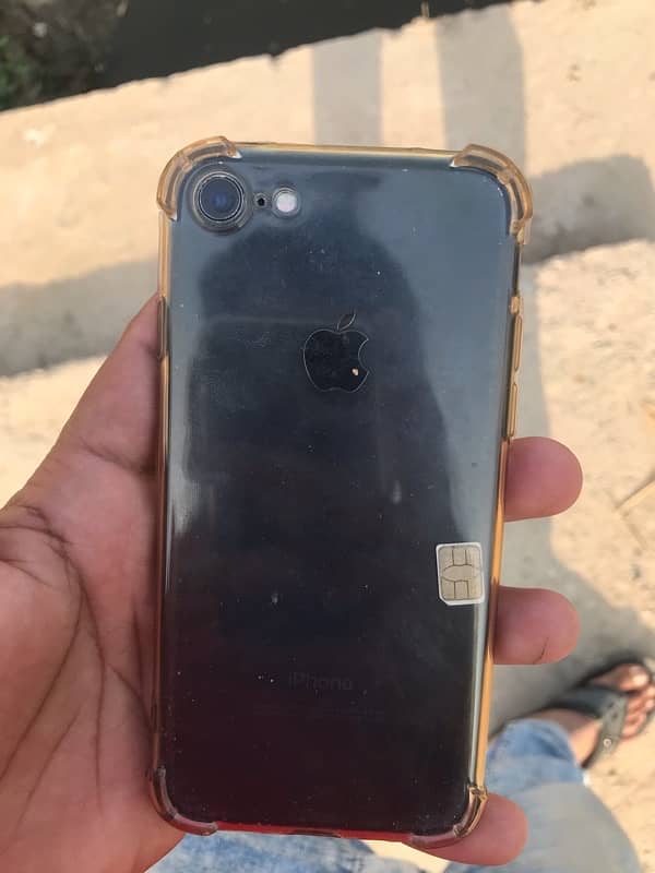 iPhone 7 PTA 128 GB 3