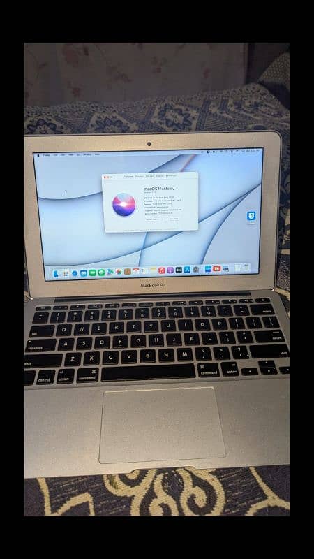 Apple MacBook Air 11" 2015 8Gb   120ssd  1.560 Gb graphic card 1