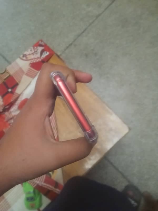 Iphone 11 Red colour 8