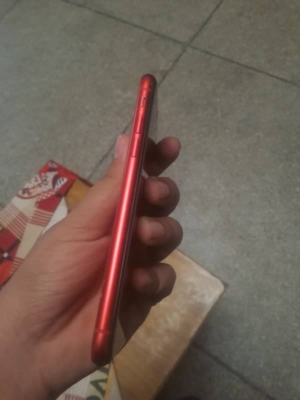 Iphone 11 Red colour 10