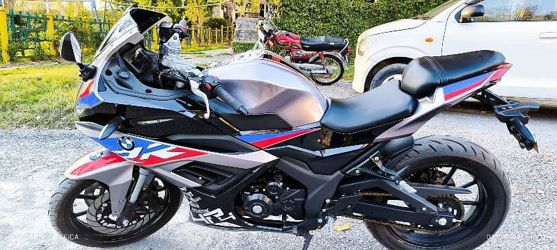 BMW S1000RR 400cc 2024/1200kms driven/sportsbike/Heavybike - Sports ...