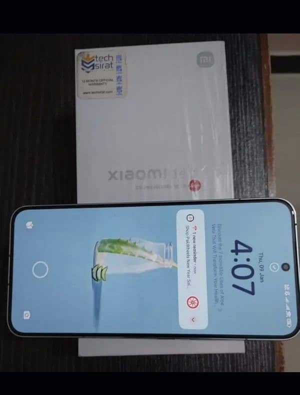 Scratchless Xiaomi 14, Jade Green 12/512, 6 months warranty. 4