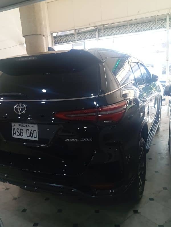 Toyota Fortuner Legender 2023 1