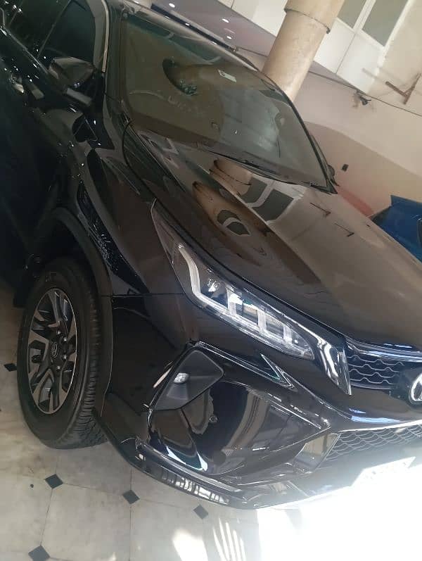 Toyota Fortuner Legender 2023 3