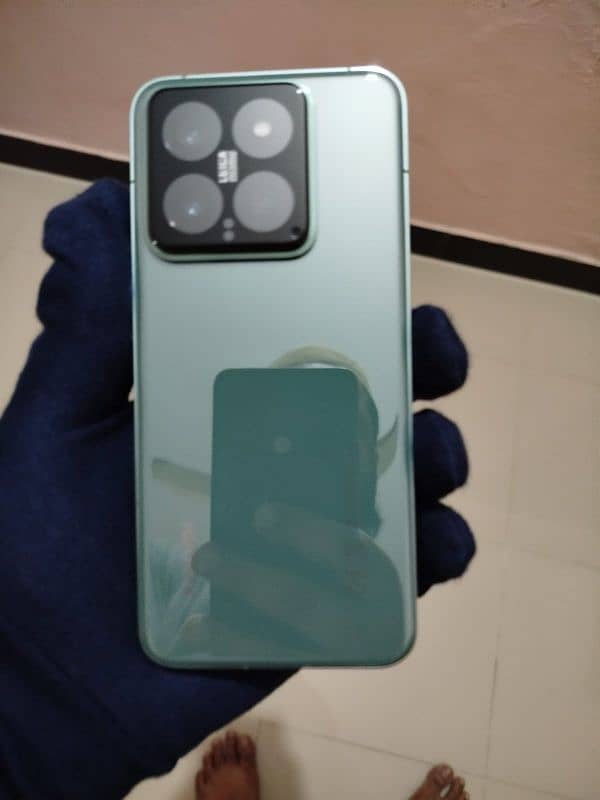 Scratchless Xiaomi 14, Jade Green 12/512, 6 months warranty. 7