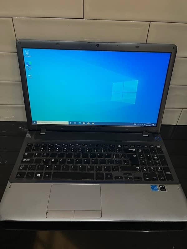 Laptop Samsung 1