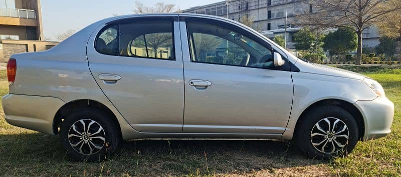 Toyota Platz 2004 3