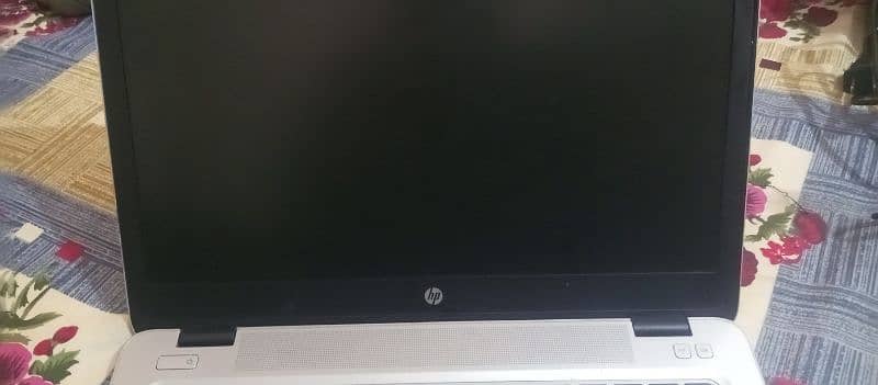 HP LAPTOP 5