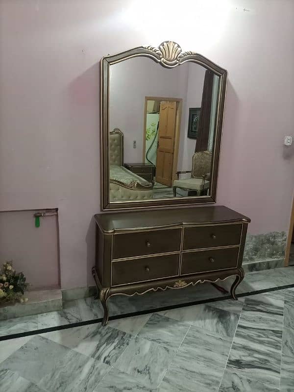 bed with side tables and dressing table 1
