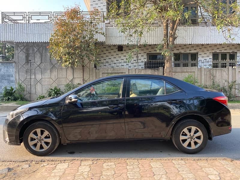 Toyota Corolla Altis 2014 5