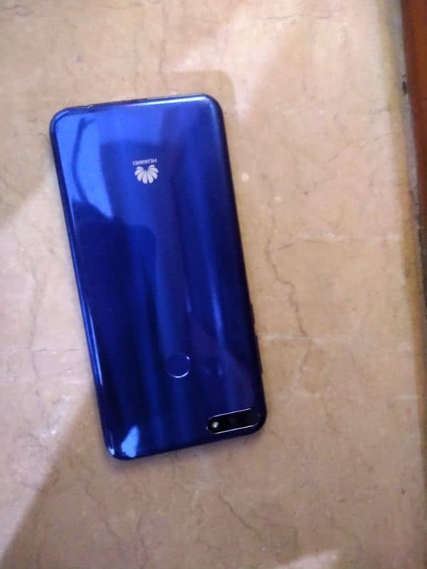 Huawei Y7 Prime 2018 (3 gb 64 gb] 5