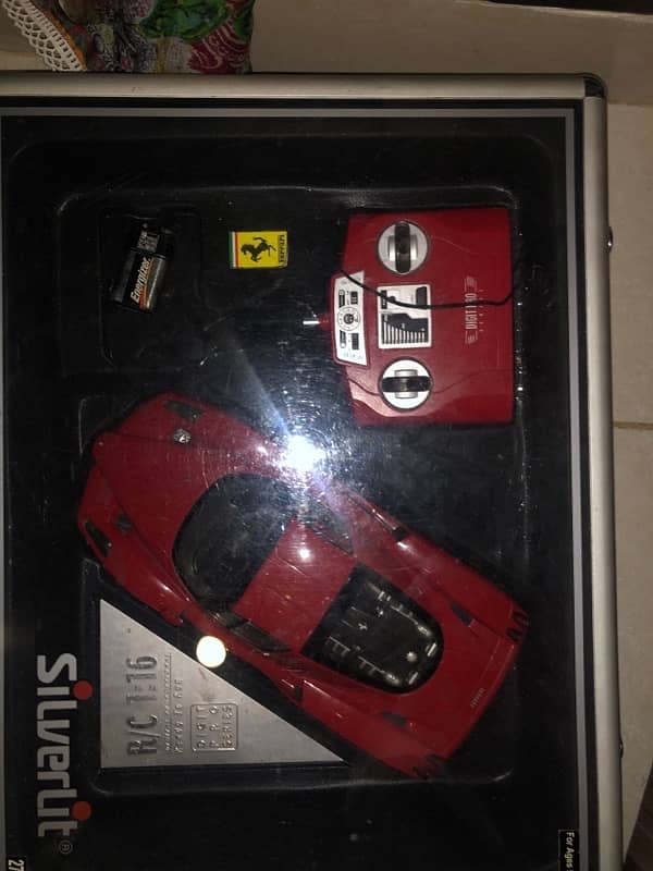 SilverLit Enzo Ferarri 1:16 Digit Pro Series (Collectible) 2