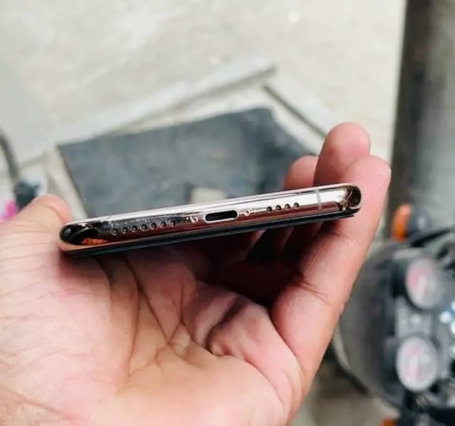 Iphone Xs max 512 gb pta approve 4