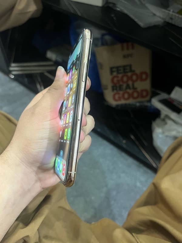 Iphone 11 pro pta 256gb 93% health 03390058569 5