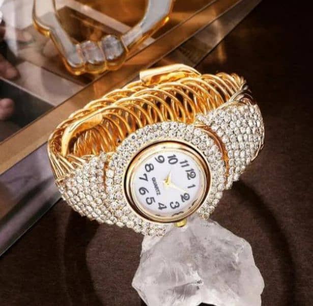 New Hot  selling  High End  Diamond Studded Exquisite Women s watch 1