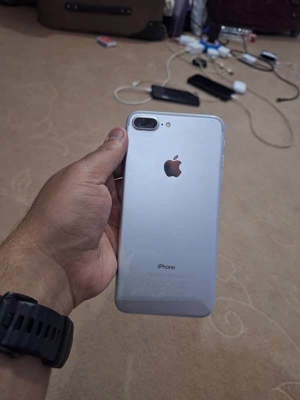 iphone 7 plus  256 GB Pta Approved with box 5