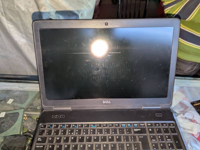 Dell Laptop Latitude E5540 7