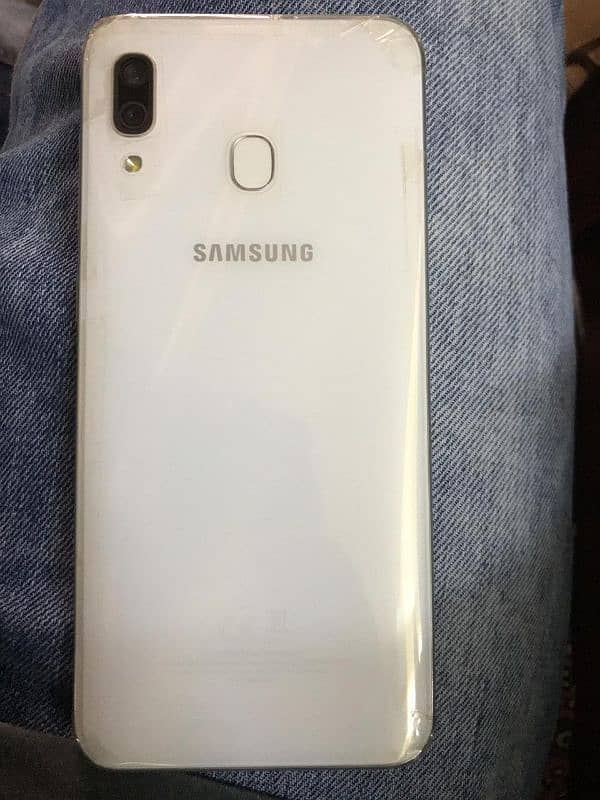 Samsung A30 White Colour 0