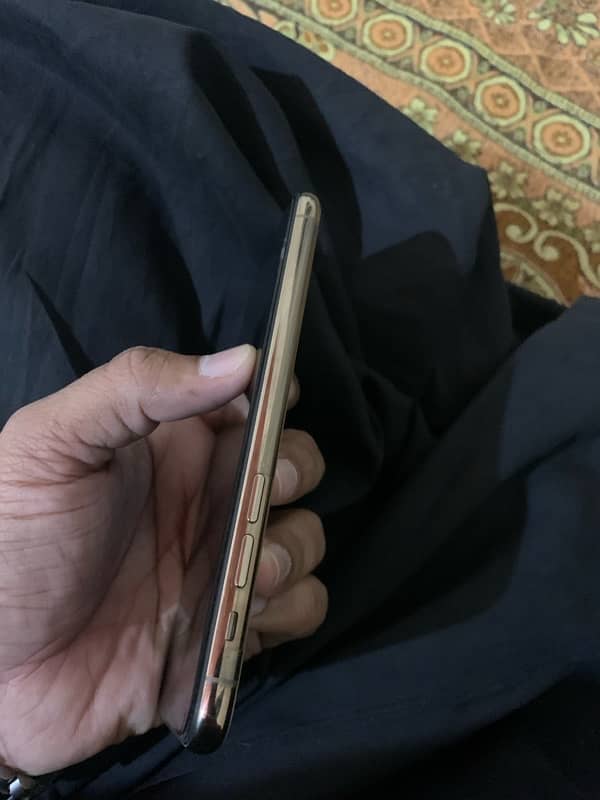 iphone 11pro 256GB single+Esim gold colr PTA aprove only set 0