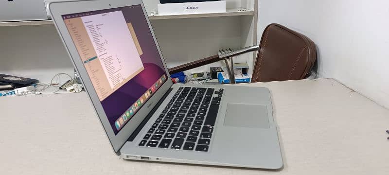 Macbook Air 2017 13.3" Ci5 8/128gb 10