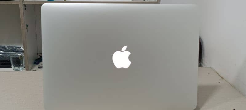 Macbook Air 2017 13.3" Ci5 8/128gb 12