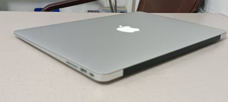 Macbook Air 2017 13.3" Ci5 8/128gb 13