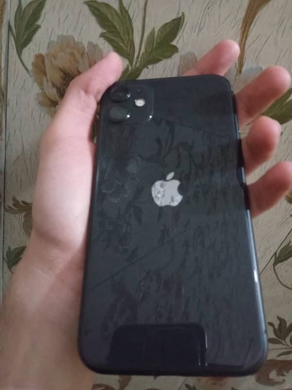 I want to get a new phone, so I'm selling this one. 0