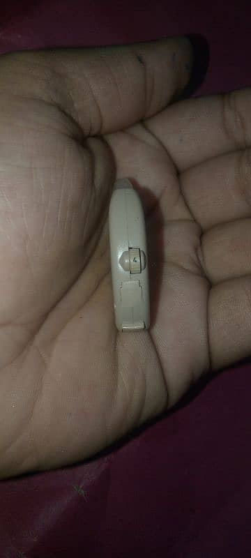 Hearing aid Starkey company in good and working condition 1