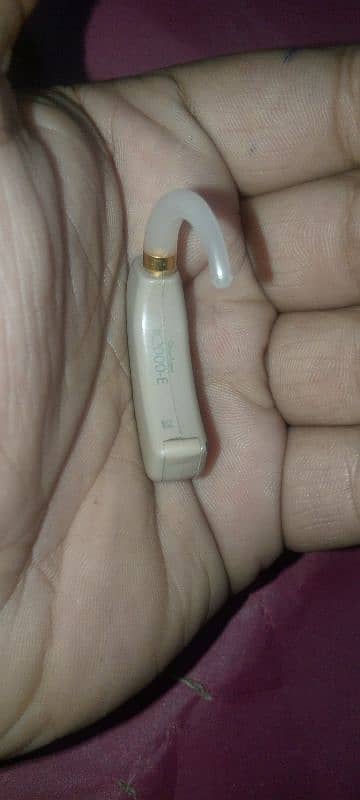 Hearing aid Starkey company in good and working condition 2