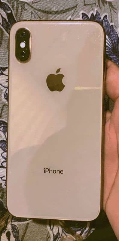 iphone XS golden colour 3