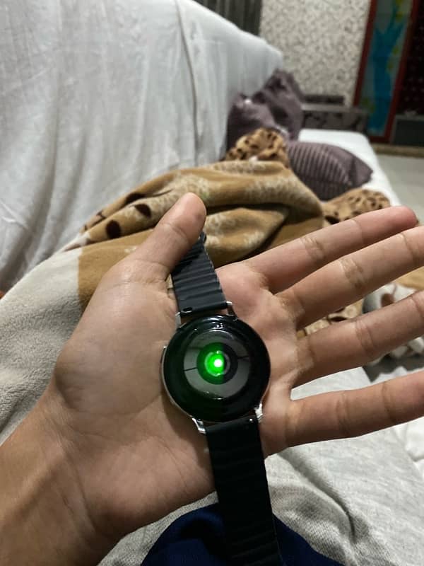 Samsung glaxacy watch active 2 3