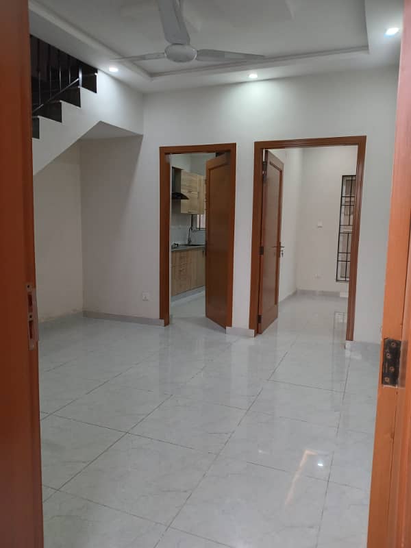 House for rent in D-12 0