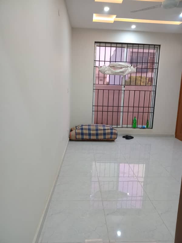 House for rent in D-12 5