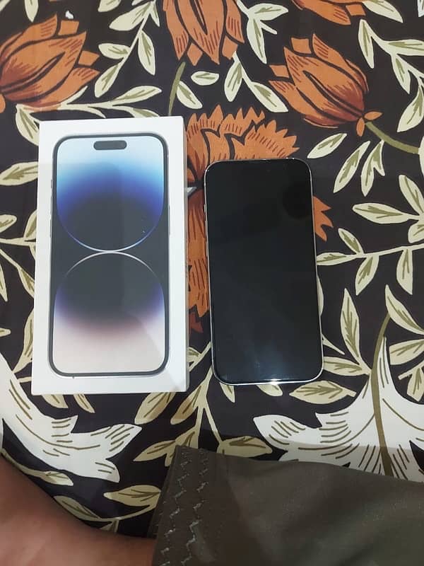 Apple iphone 14 pro 256 gb PTA approved. 2