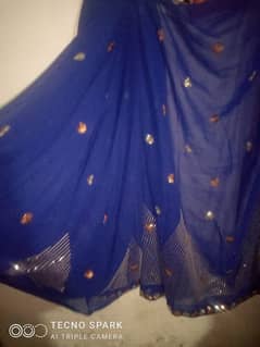 I am selling saree