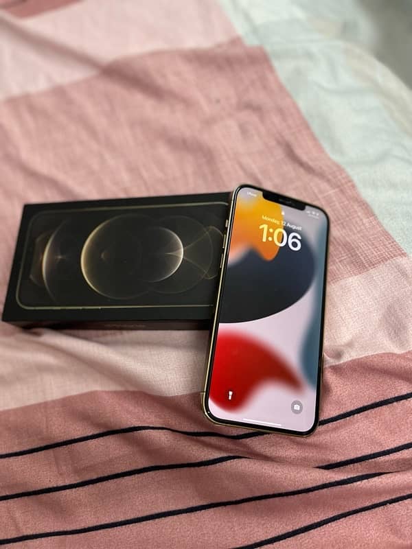 I Phone 12 pro max complete ime match Box 1