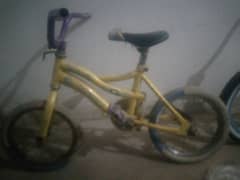 small cycle . good condition. dubai se aya hy