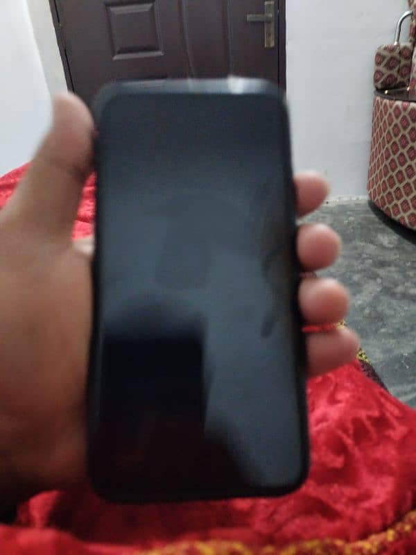 iPhone 11 64 GB  condition 10 \8  Jv mobile 2