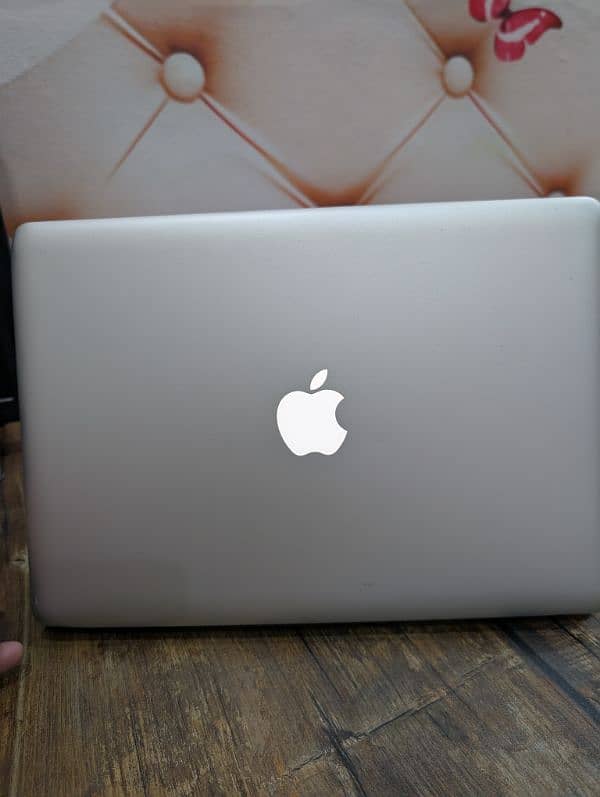 Apple Macbook Pro 0