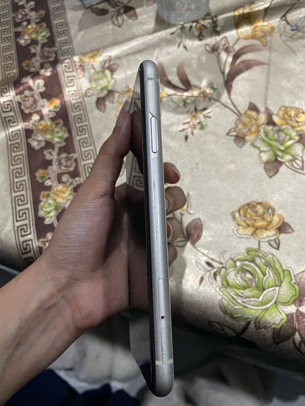 one year use Kia hai condition 10of10 non PTA I phone 11 1