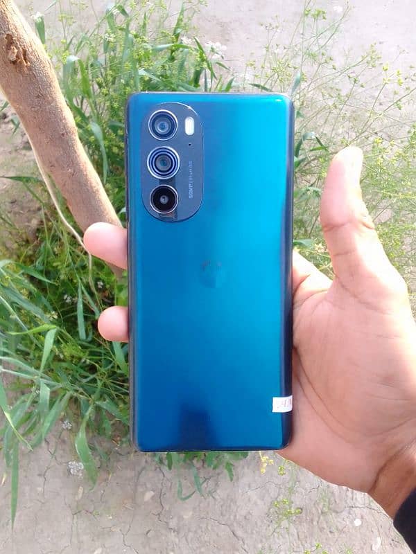 Moto Edge plus 30 pro 0