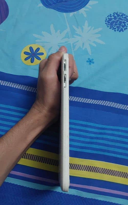 Samsung Tab 3v(pta approved) 4