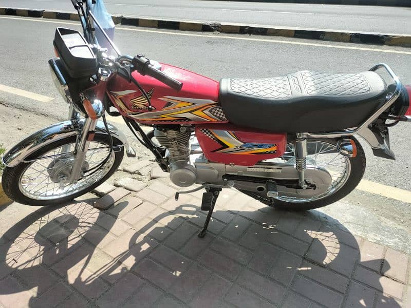 Honda 125 almost new 3