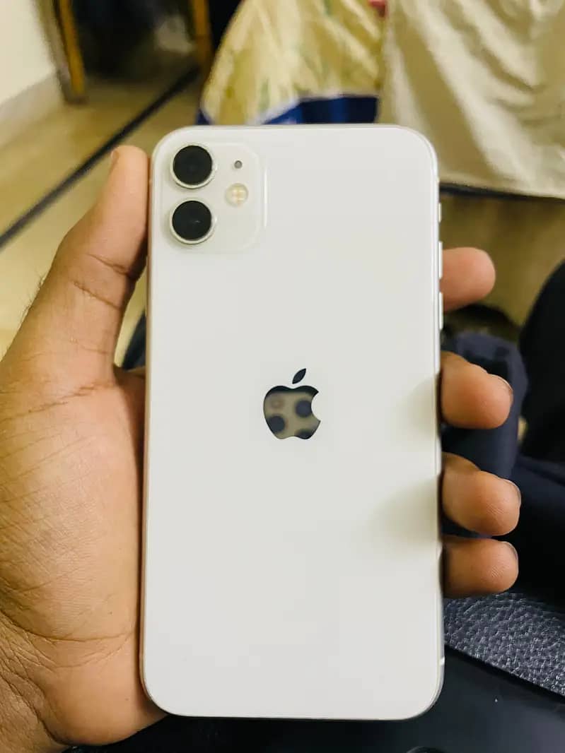 Apple iPhone 11 0