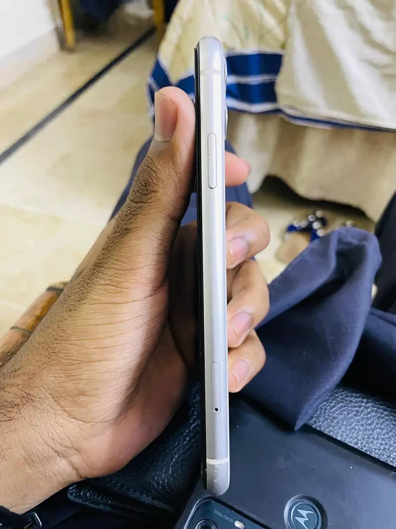 Apple iPhone 11 1