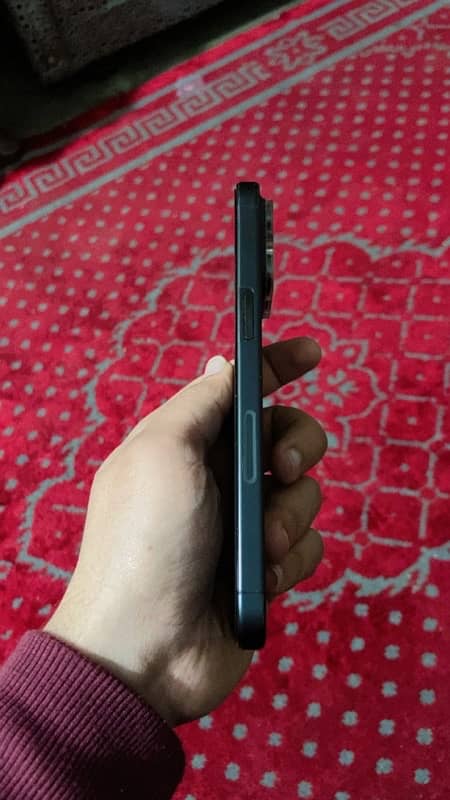 IPhone 15 Pro Max 4