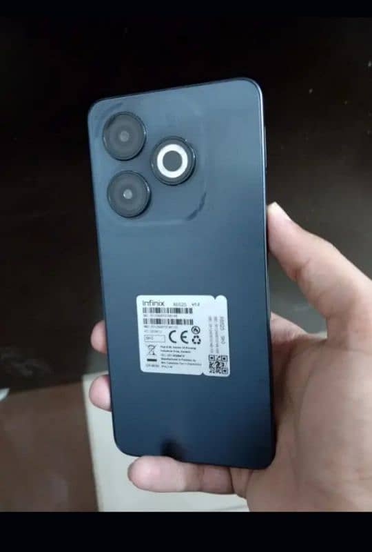 contact only whatapp Infinix smart 8 4+4/64 10/10 condition 3