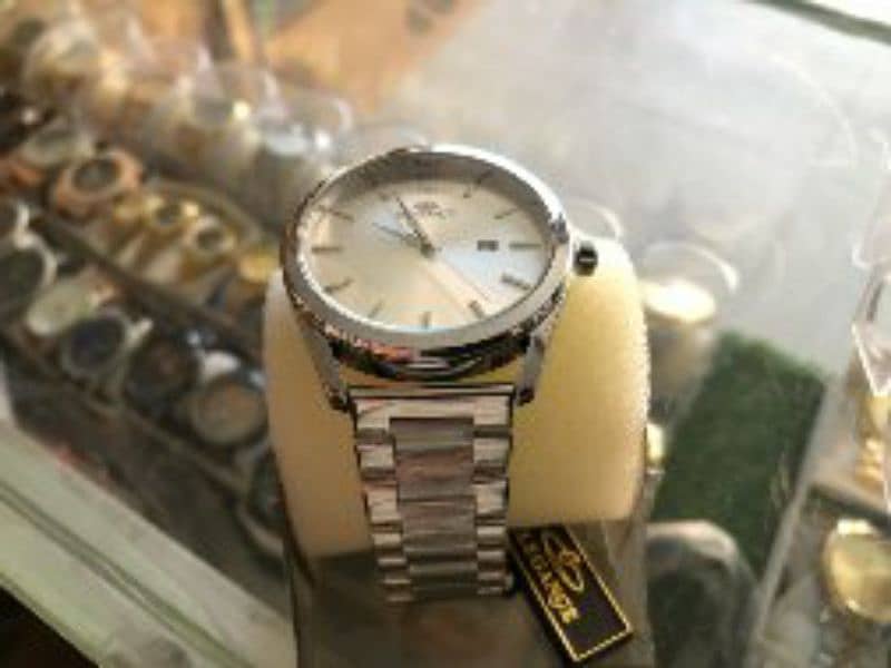 All kinds of watches in whole sell price  free delivery in all quetta 9