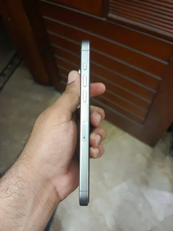 iPhone 15 pro max 256 gb natural titanium 4