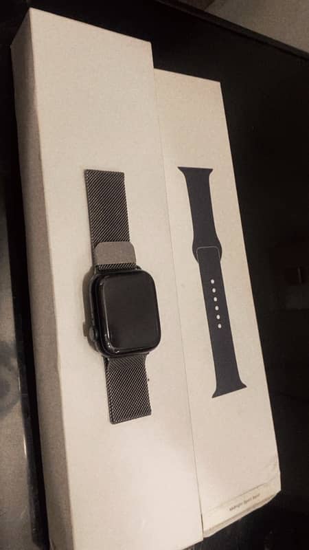 Apple Watch Series 7 45mm black color 2